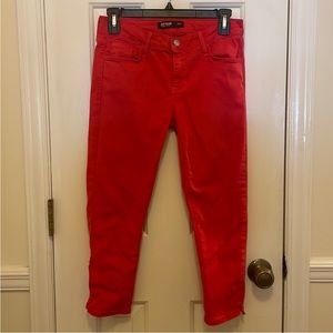 JUST BLACK | Red Capri Cropped Jegging Jean 25P